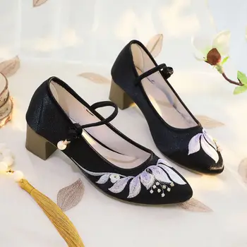 2023 Stambaus kulno audinio batai Etninis stilius Cheongsam aukštakulniai karvės kailio dugno siuvinėjimo batai Minkštas padas Zapatos Para Mujeres