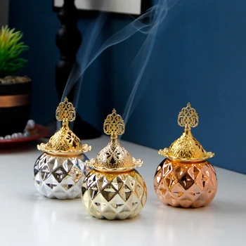 Artimųjų Rytų Arabų aukso keramikos aromaterapinė krosnis Geležies meno metalo smilkalų krosnis Prabangi stalinių smilkalų krosnies apdaila