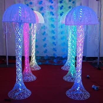 didmeninė prekyba spalvingais LED šviesos stulpais stulpų stovas pėsčiųjų takas vestuvių vakarėliui pokylių eksponavimas parodos koncerto renginio dekoravimas